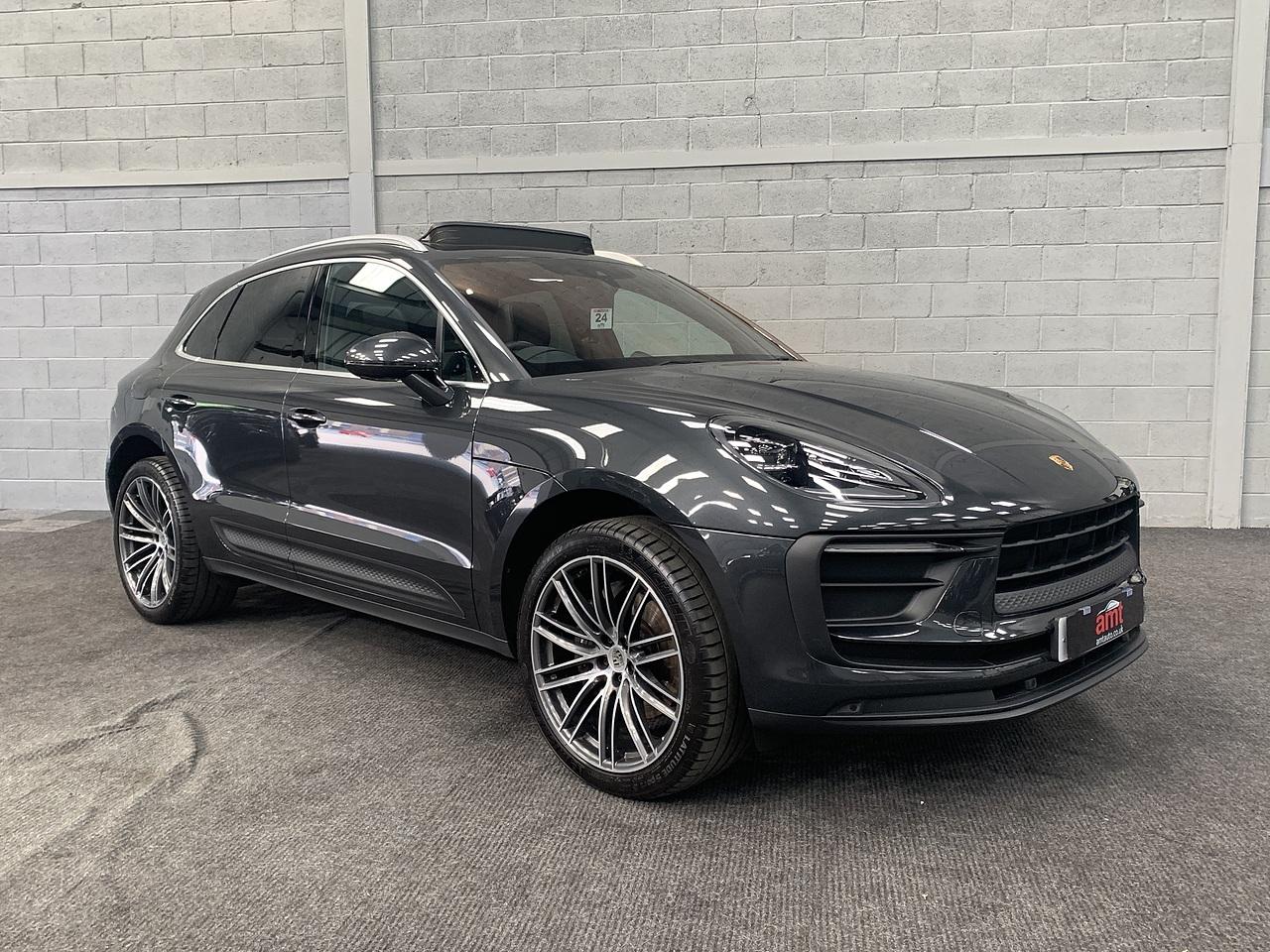 PORSCHE MACAN ESTATE 5dr PDK image