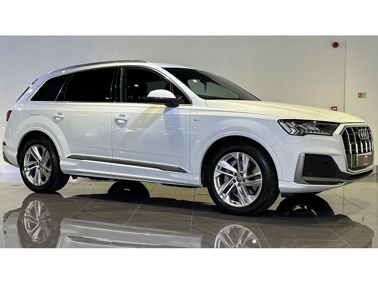 Used AUDI Q7 DIESEL ESTATE car for sale with full service history at AMT Auto Leeds